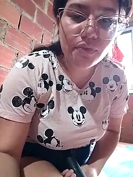 ariana_d20 Chat XXX in diretta