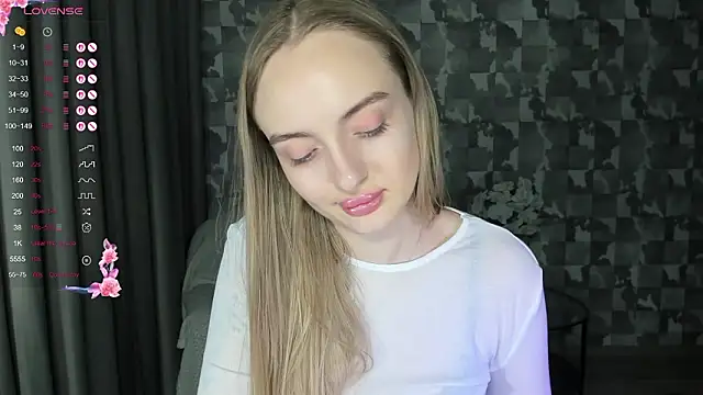 A_delina Adlı Modelin Canlı XXX Sohbeti