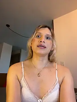 milablossom-with-pussy Webcam Show