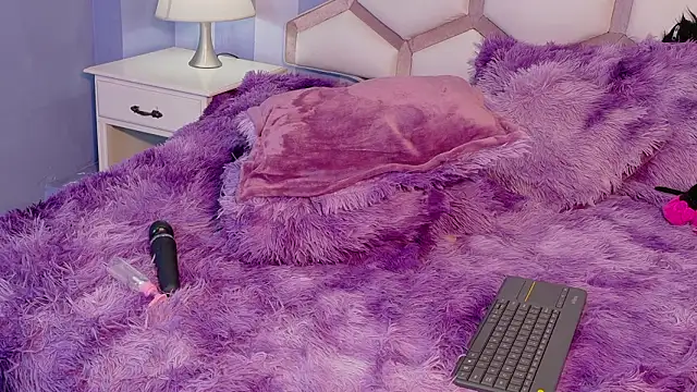 yvi_taylorのウェブカメラショー