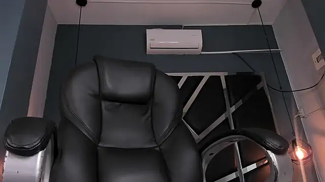 Show de Esmeralda__18 na webcam