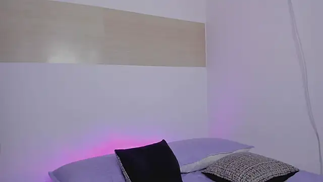 kiara_advani__ Show in webcam