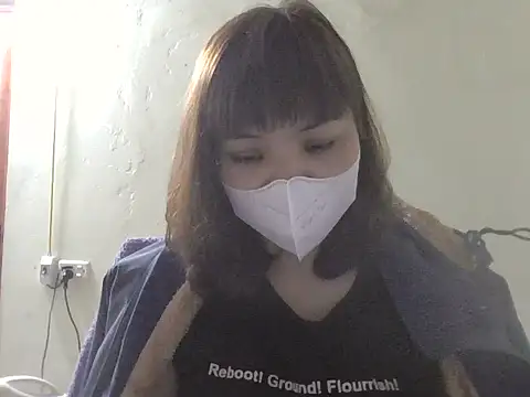 Angela-Eiran Live XXX chat