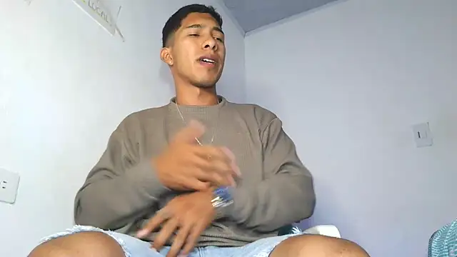 แชท XXX สดของ maximo_vega_newv