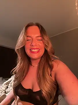 Chatroom XXX en direct de NaomiiB