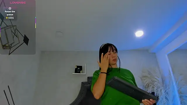 Czat XXX na żywo – EmiliaRose_