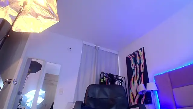 lizzy_squirt 即時 XXX 聊天