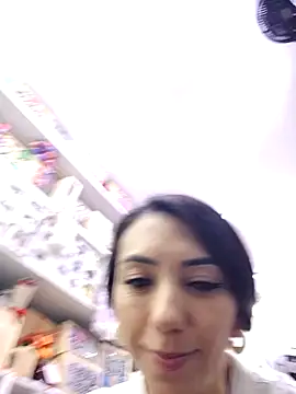 LunaZambrano 现场XXX聊天