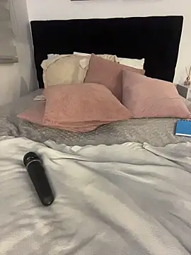 TweetiePieXXX's Webcam Show