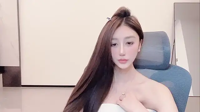 Melody-11 webcam show