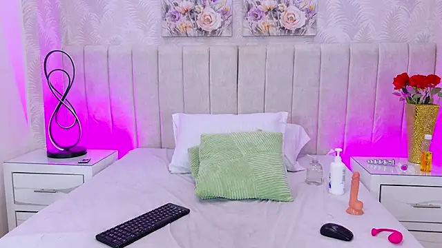 SaraLugo Chat XXX in diretta