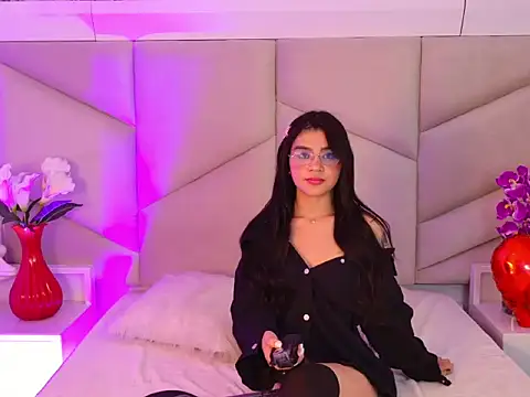 دردشة OliviaDiaz الجنسية المباشرة