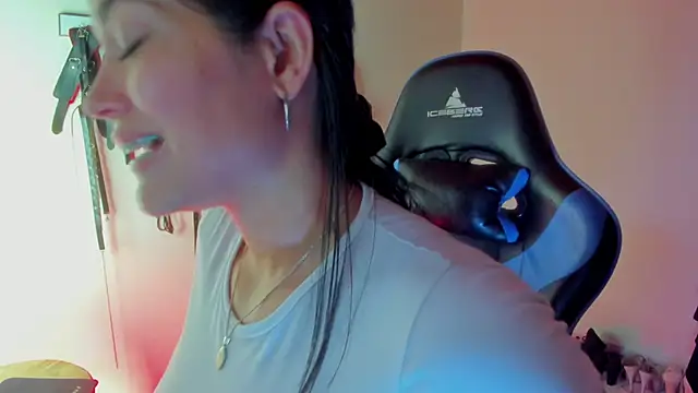 scarlet-kennedy98 现场XXX聊天