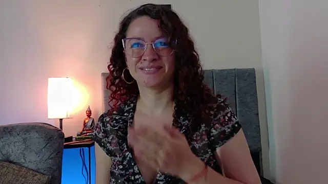 ArtesanaMK's Live XXX Chat