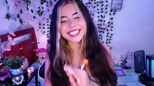 Živý XXX chat Kittyuwu_