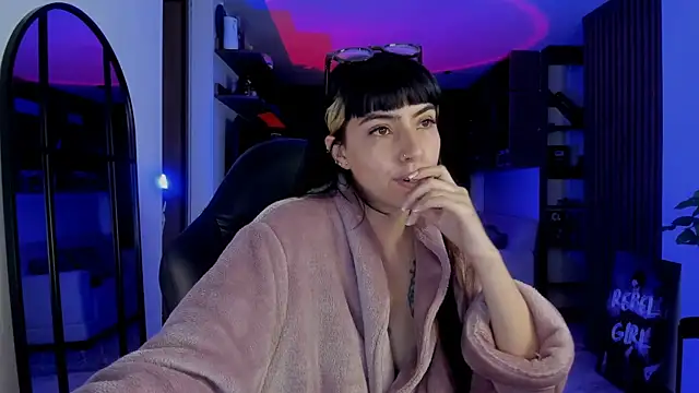 Czat XXX na żywo – Saraa_Desiree