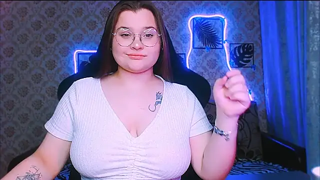 InLoveWithLife26 live XXX chat