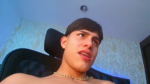 Lander_Cruz Webcam-Show