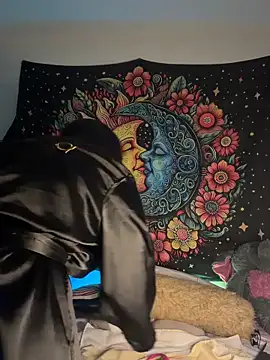 QueenNatt live XXX chat