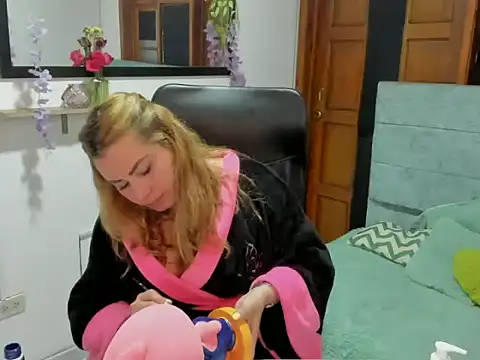 Julieta_star_: онлайн-секс-чат