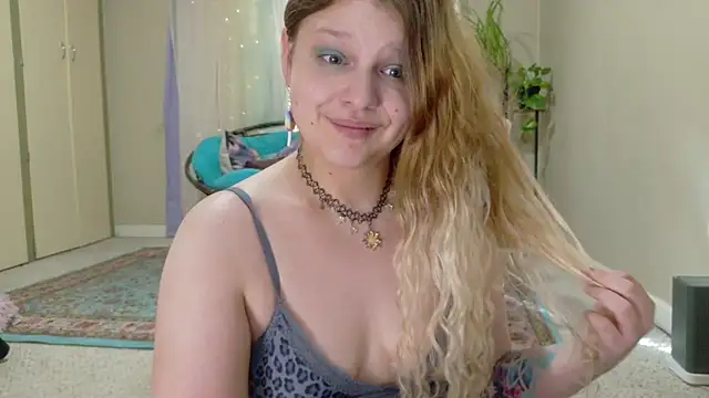 Emihaze's Live XXX Chat