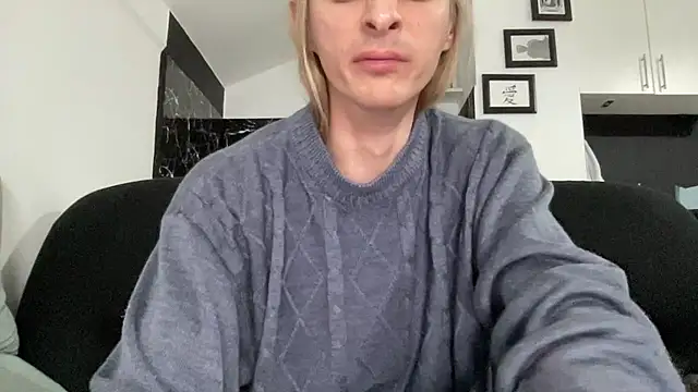 mi_chyort Adlı Modelin Canlı XXX Sohbeti