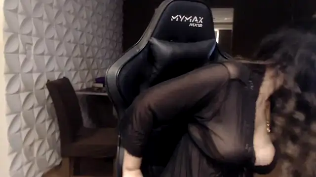 Chat +18 de Fenixheaven ao vivo