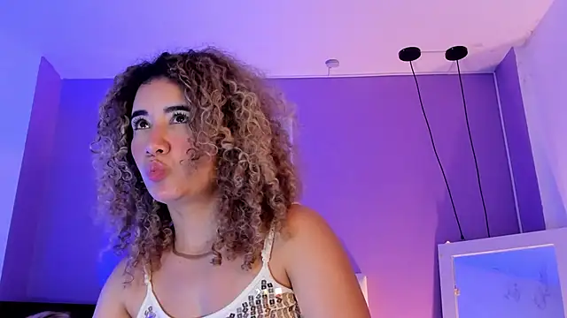 Charlotte11-11のライブXXXチャット