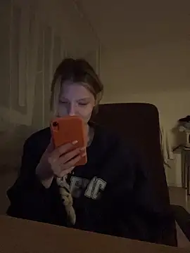 MaryHiggins' Live XXX Chat