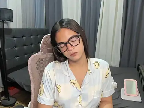 TinyCock_Rein Pertunjukan Webcam