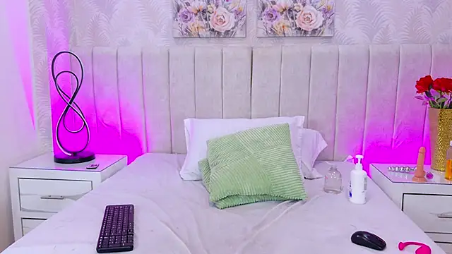 SaraLugo Chat XXX in diretta