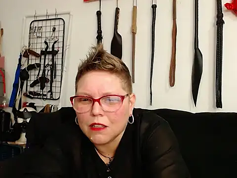 Leah_R's Live XXX Chat