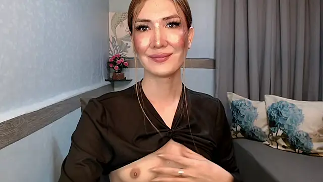 xMeganFucks69's Webcam Show