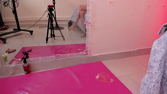 دردشة AnnyCotton الجنسية المباشرة