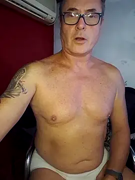 Guskiss' Live XXX Chat