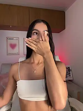 maddy_bronw_: απευθείας συνομιλία ΧΧΧ