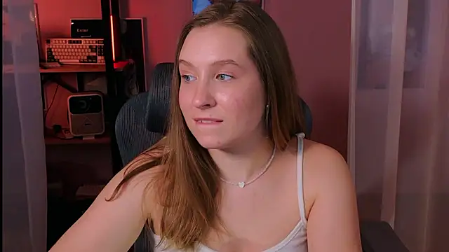 Chat +18 de saint_trisha ao vivo