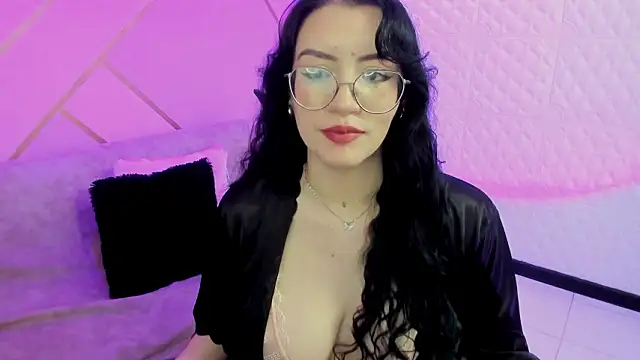 Violetaa_diazz Adlı Modelin Canlı XXX Sohbeti