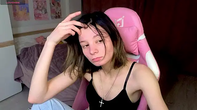 EllinEverly Adlı Modelin Canlı XXX Sohbeti