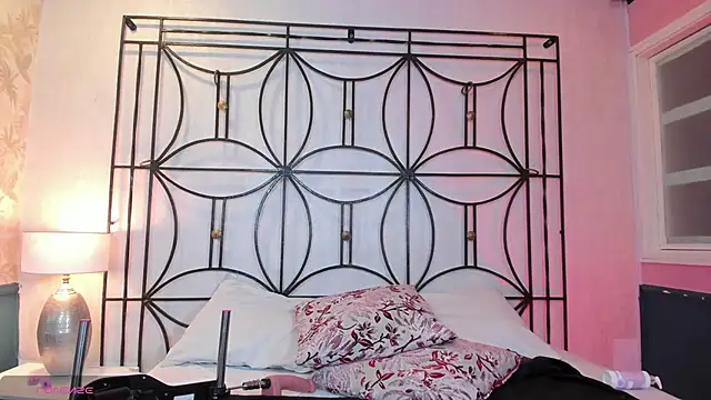 Chat +18 de Manelyk_evanss_ ao vivo