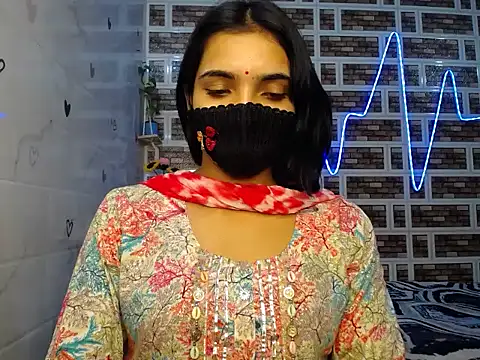 Tisya-24 Adlı Modelin Canlı XXX Sohbeti