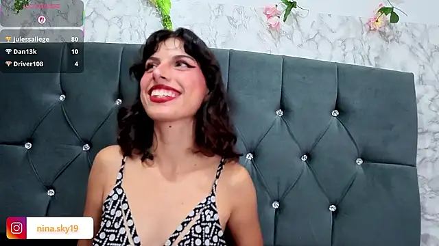 Chat +18 de cutninasky ao vivo