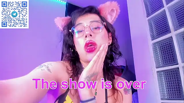 Chatroom XXX en direct de Sweet-SharoKitty