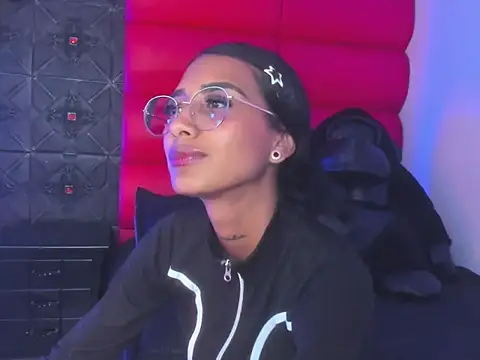 KarlaSlutSkinny__ Chat XXX live