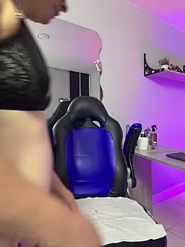 Yelena03 现场XXX聊天