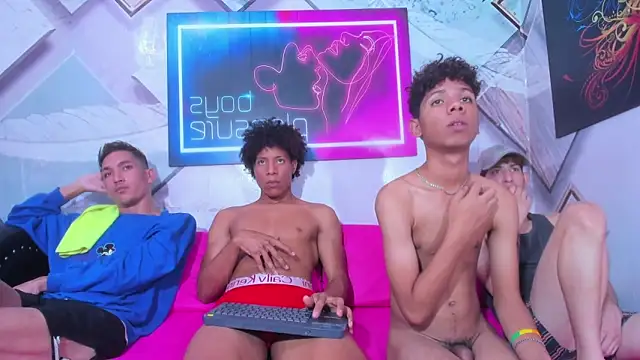 Spicy_guysn Webbikameraesitys