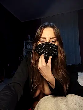 Akemi_rossi webcam show