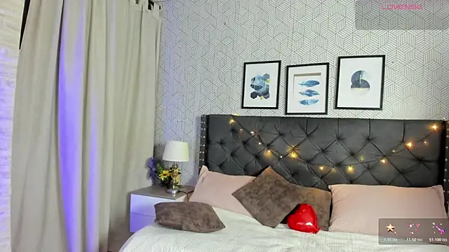 Онлайн чат XXX sophie__blare