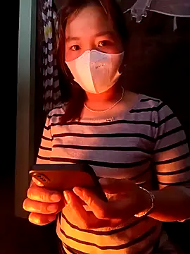 sowbibi's Live XXX Chat