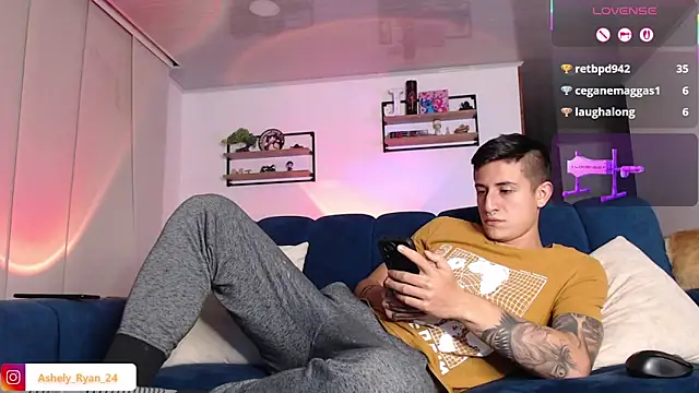 ashely_ryan24's Live XXX Chat